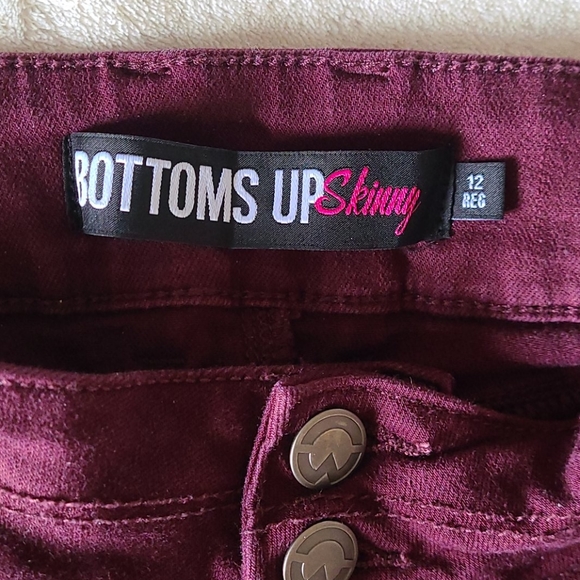 Skinny Jeans - Picture 6 of 7